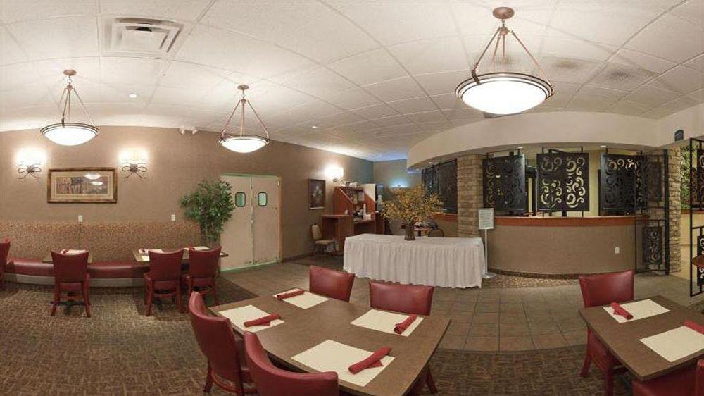 Wyndham Garden Wichita Downtown Hotel Kültér fotó