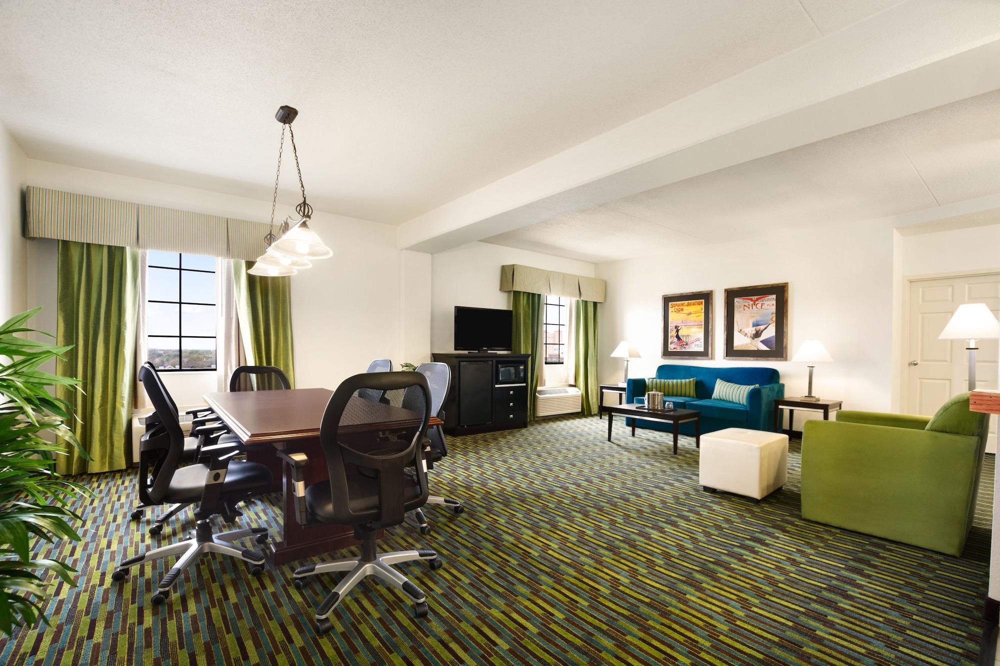Wyndham Garden Wichita Downtown Hotel Kültér fotó