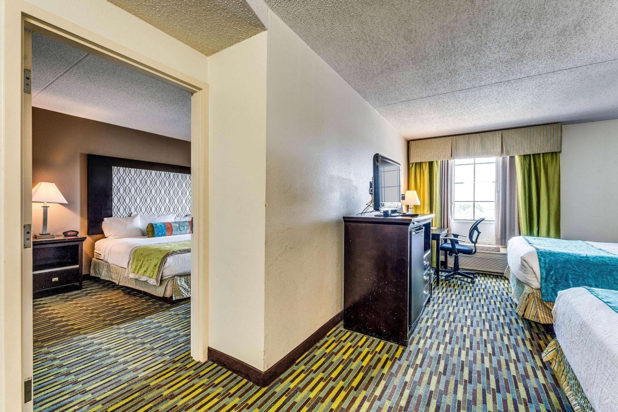 Wyndham Garden Wichita Downtown Hotel Kültér fotó